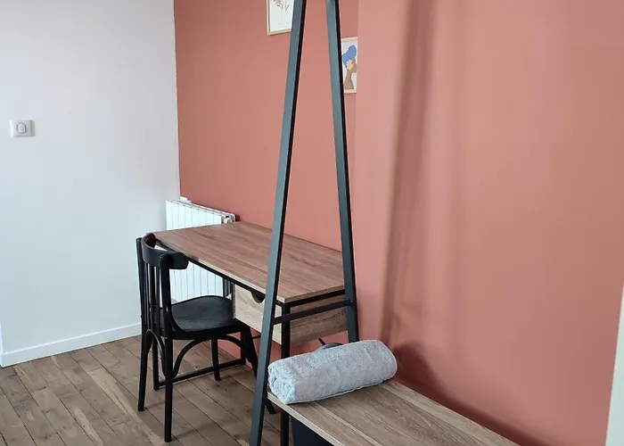 La Maison Des Voyageurs Avec Grand Parking Prive -Calme Et Serenite